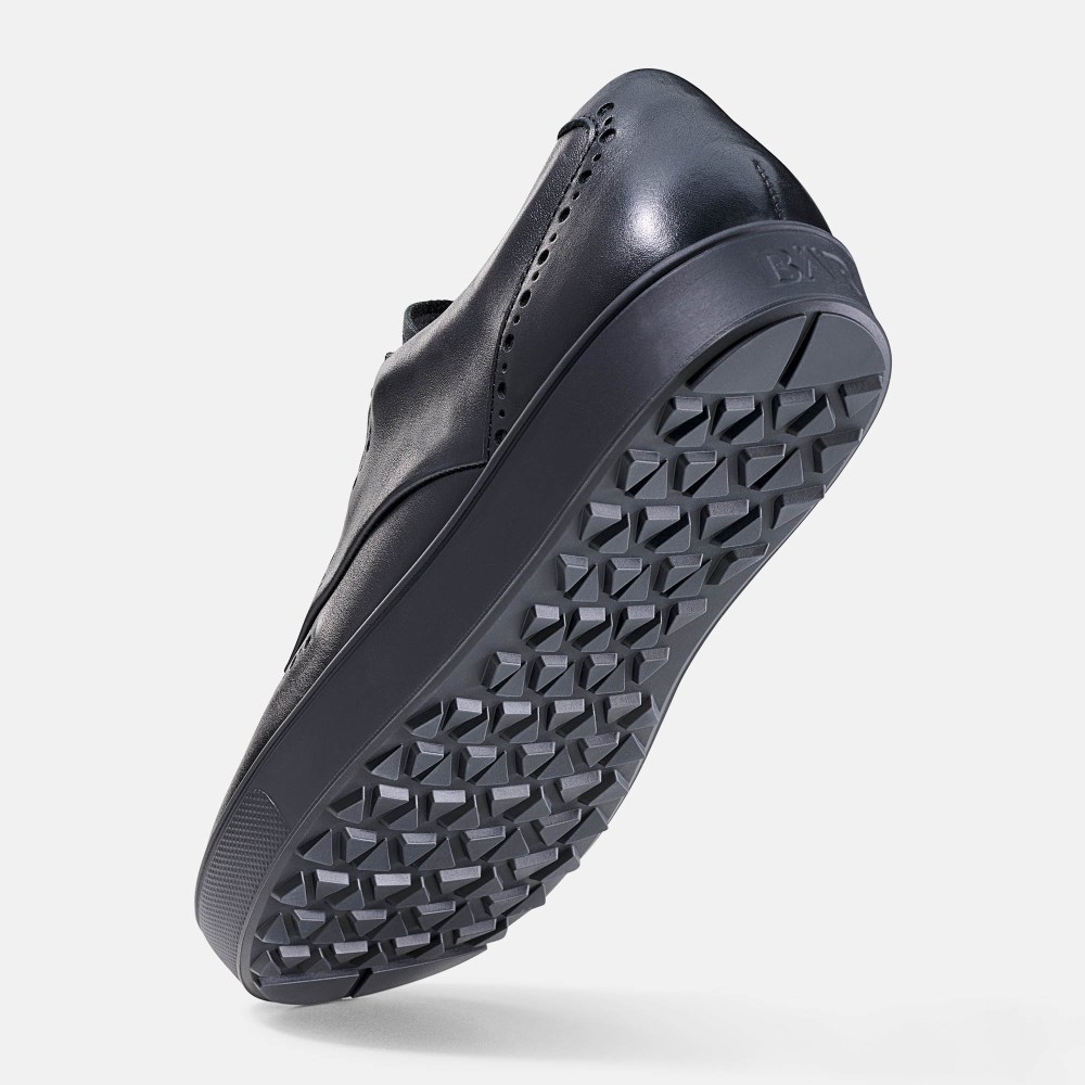 BÄR Henrik - Schwarz